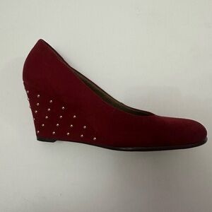 Aerosoles 3” Burgundy velour wedges with gold accents